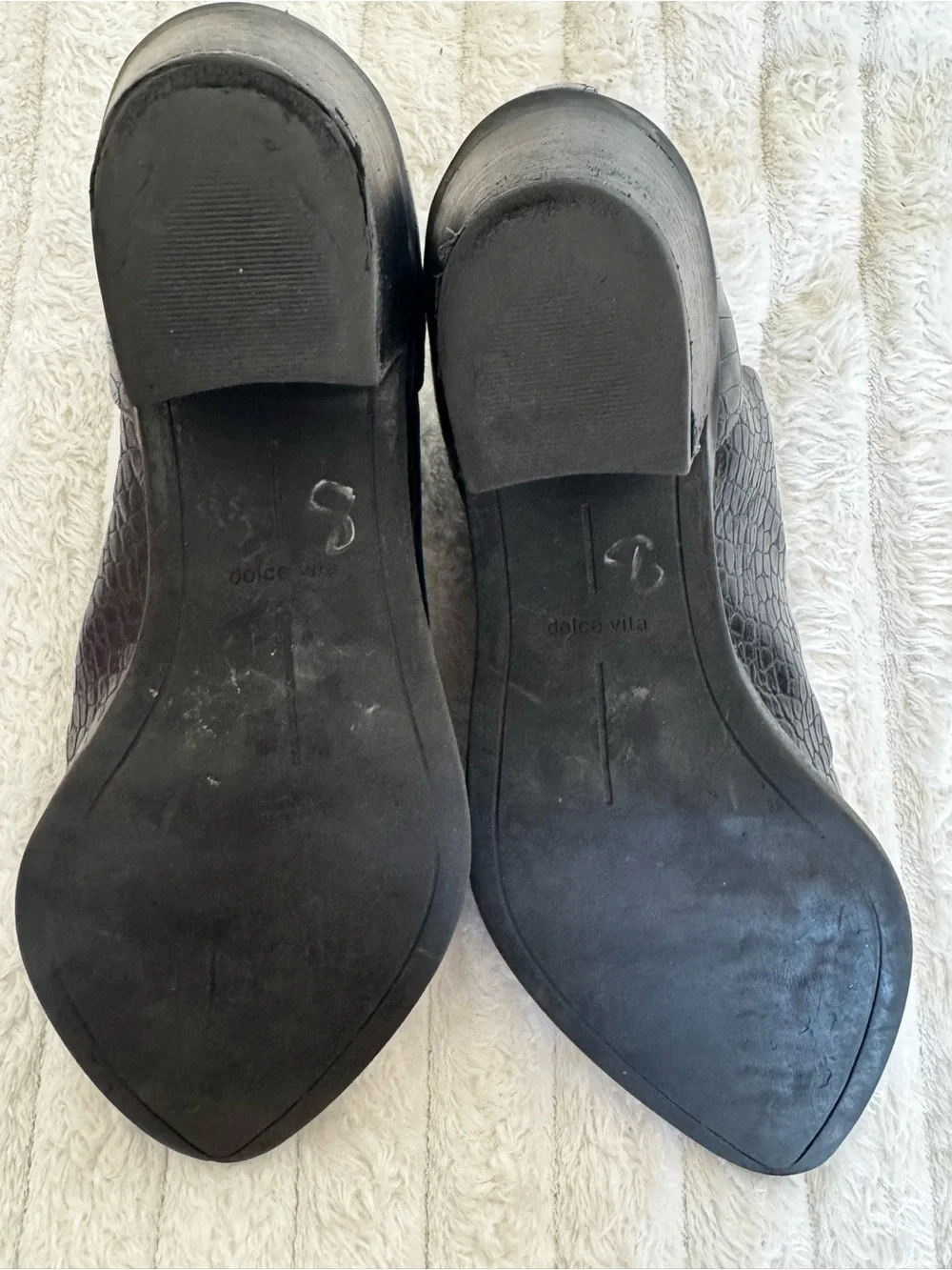 Dolce Vita Black Croc-Embossed Ankle Boots - Picture 6 of 6